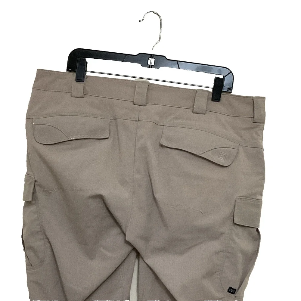 511 Tactical Men’s cargo Pants‎ Size 16 with loose thread